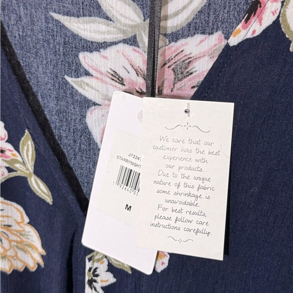 LUQ - Floral Tie Front Top - Picture 7 of 9